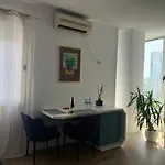 Urban Comfort Oasis Tiran