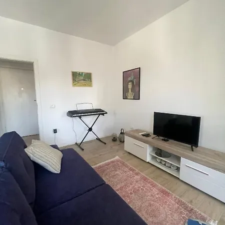 Urban Comfort Oasis *