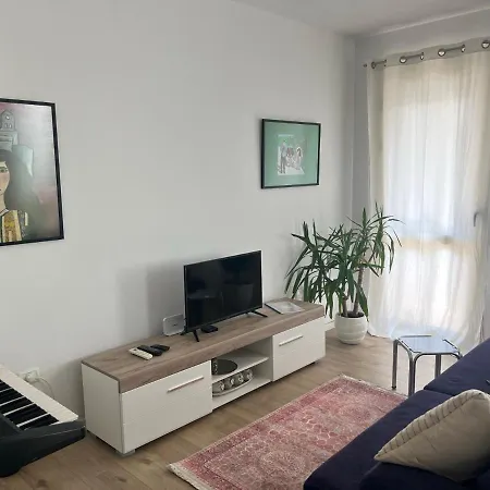 Urban Comfort Oasis * 티라나