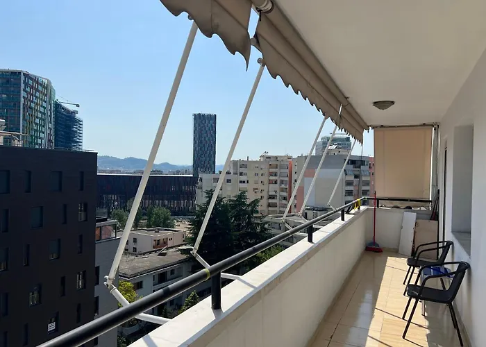 Urban Comfort Oasis Апартаменты Тирана