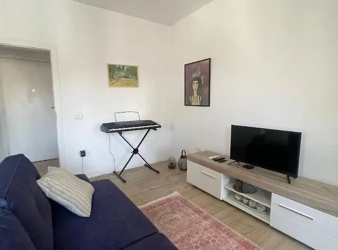 Urban Comfort Oasis *