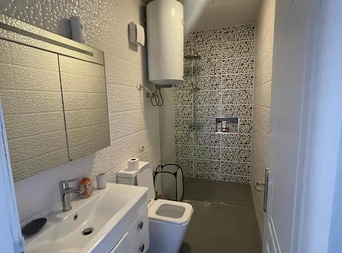 Urban Comfort Oasis * ティラナ